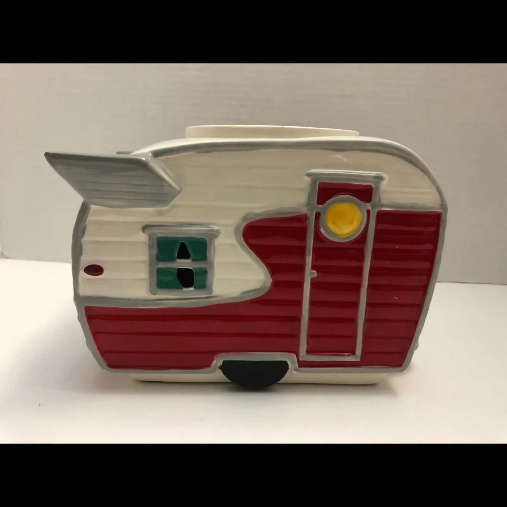Scentsy Road Less Traveled Camper Warmer